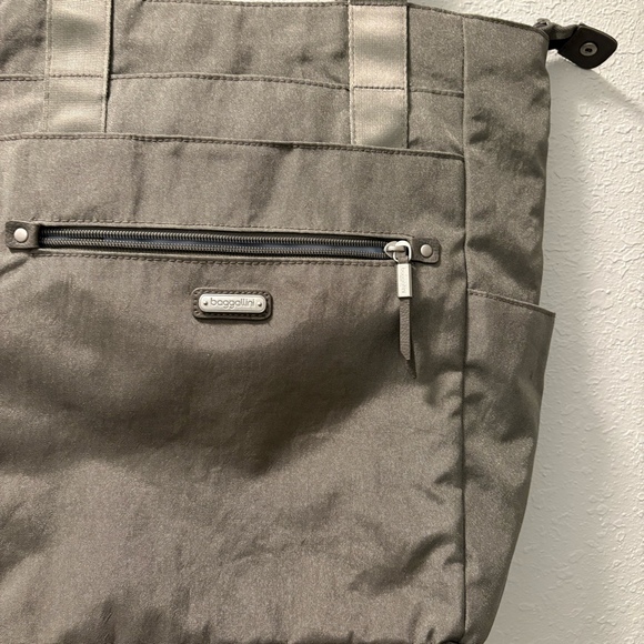 baggallini gray nylon shoulder tote bag - Picture 5 of 12